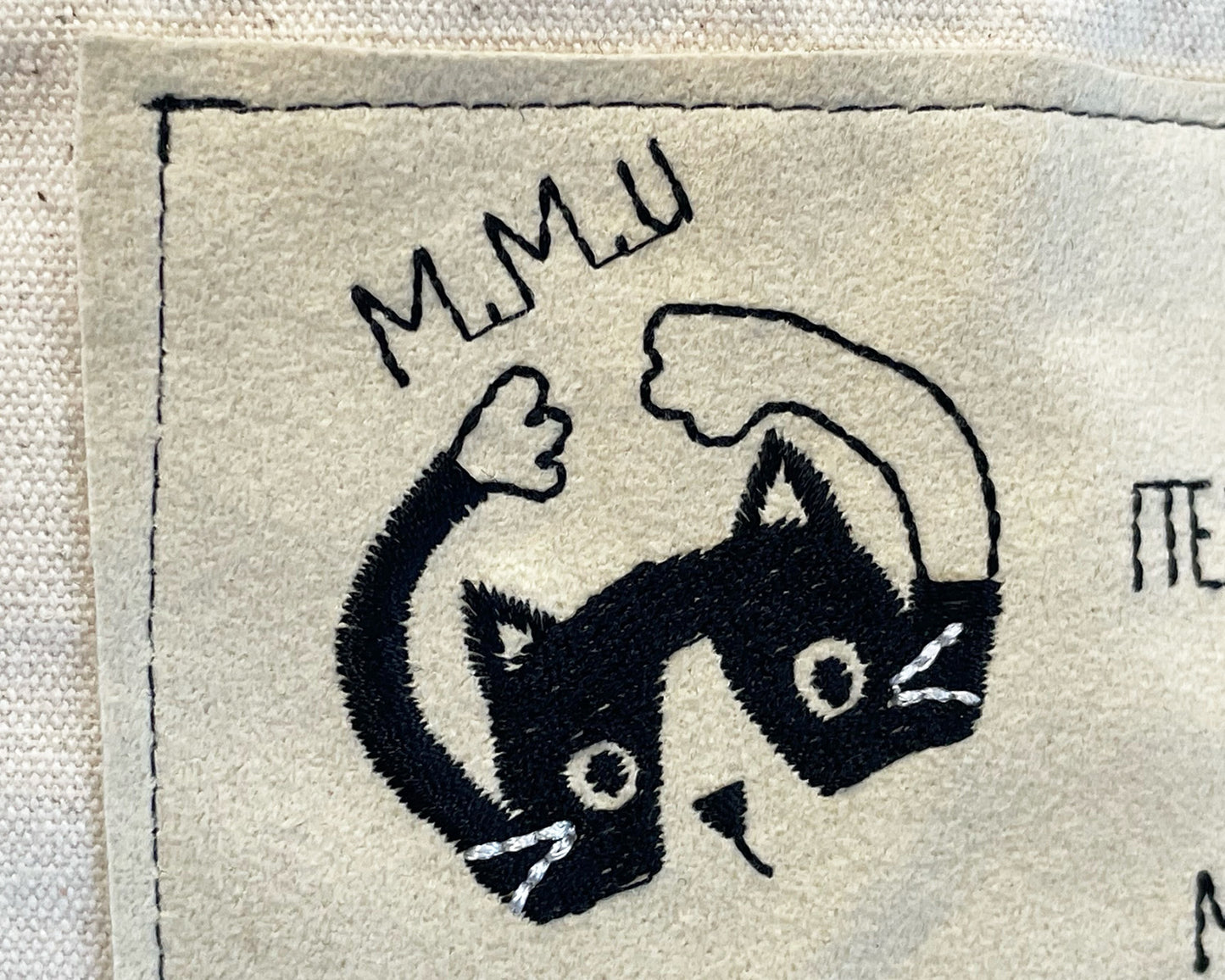 ねこのメルティ キャンバストート大きいサイズ