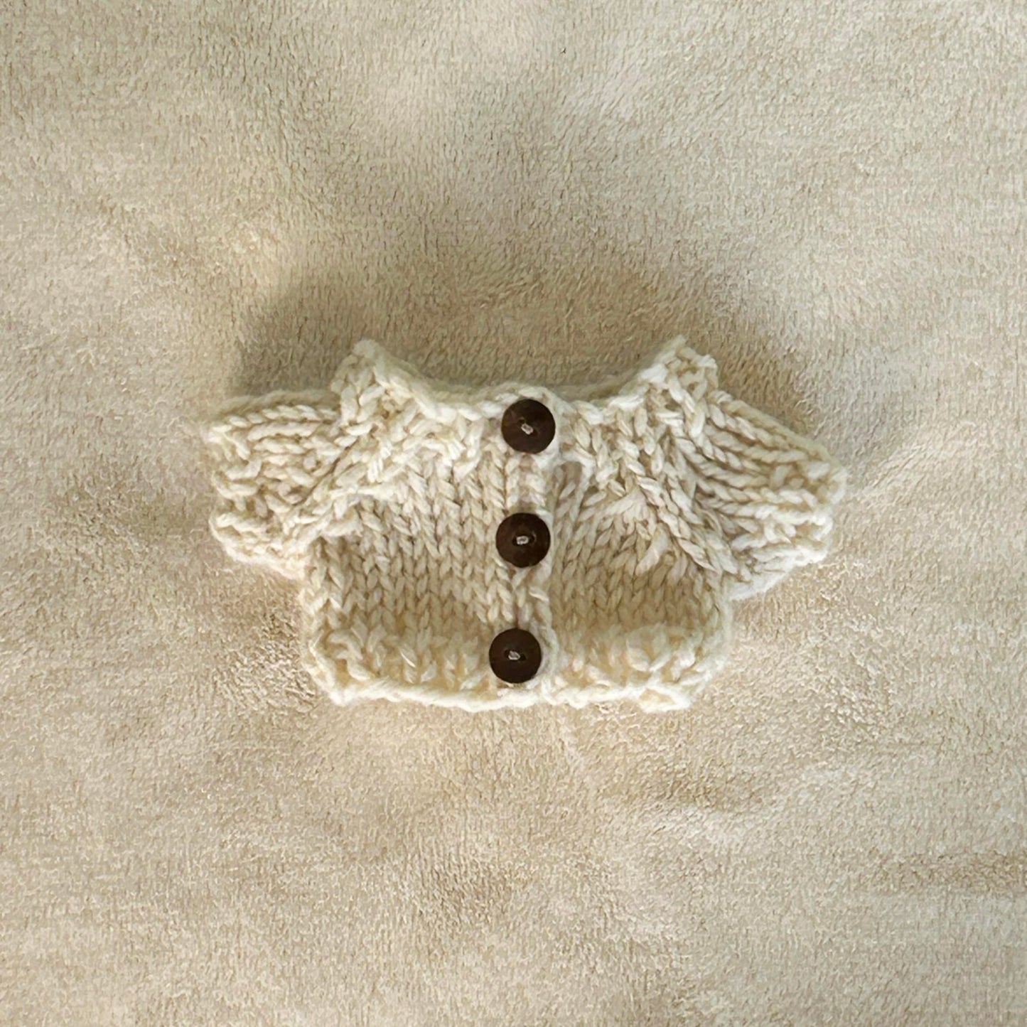 Melty&Micotyぬいぐるみ 縄編みセーターを着たメルティ