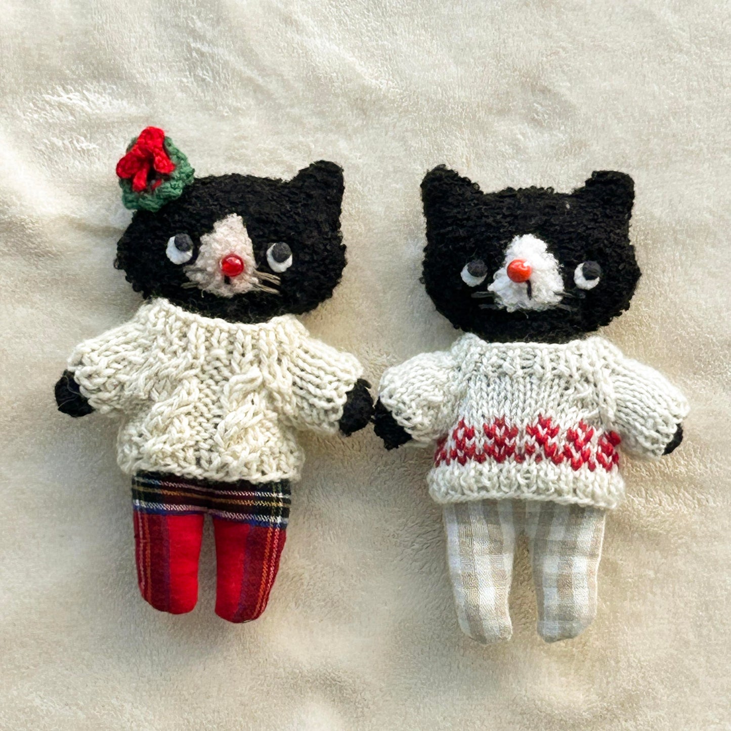 Melty&Micotyぬいぐるみ V柄セーターを着たメルティ